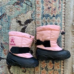Kamik toddler snow boots! Size 6